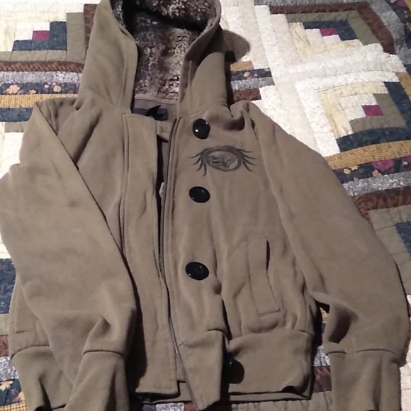 Coat - Picture 2 of 4